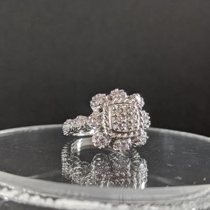 Judith Ripka Silver Floral Cluster Ring